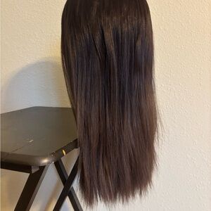 Chelsea Smith Crowns Becca Wig in brunette